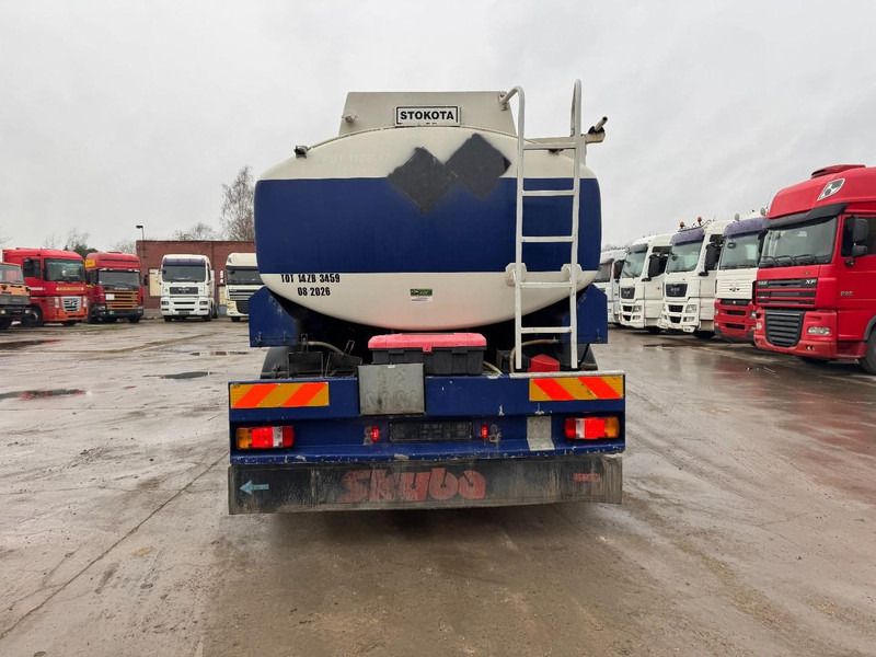 Camion cisternă Volvo FL 6 - 220 (11000 L / 2 COMPARTMENTS / 18 TON / MANUAL GEARBOX / PERFECT): Foto 8 Camion cisternă Volvo FL 6 - 220 (11000 L / 2 COMPARTMENTS / 18 TON / MANUAL GEARBOX / PERFECT): Foto 8