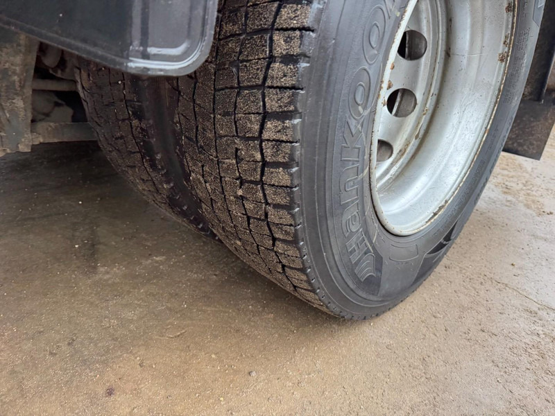 Camion cisternă Volvo FL 6 - 220 (11000 L / 2 COMPARTMENTS / 18 TON / MANUAL GEARBOX / PERFECT): Foto 11 Camion cisternă Volvo FL 6 - 220 (11000 L / 2 COMPARTMENTS / 18 TON / MANUAL GEARBOX / PERFECT): Foto 11