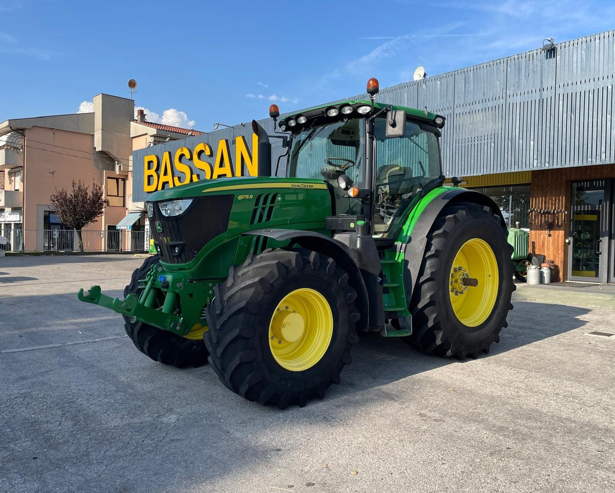 JOHN DEERE 6175 R - Tractor agricol: Foto 1 JOHN DEERE 6175 R - Tractor agricol: Foto 1