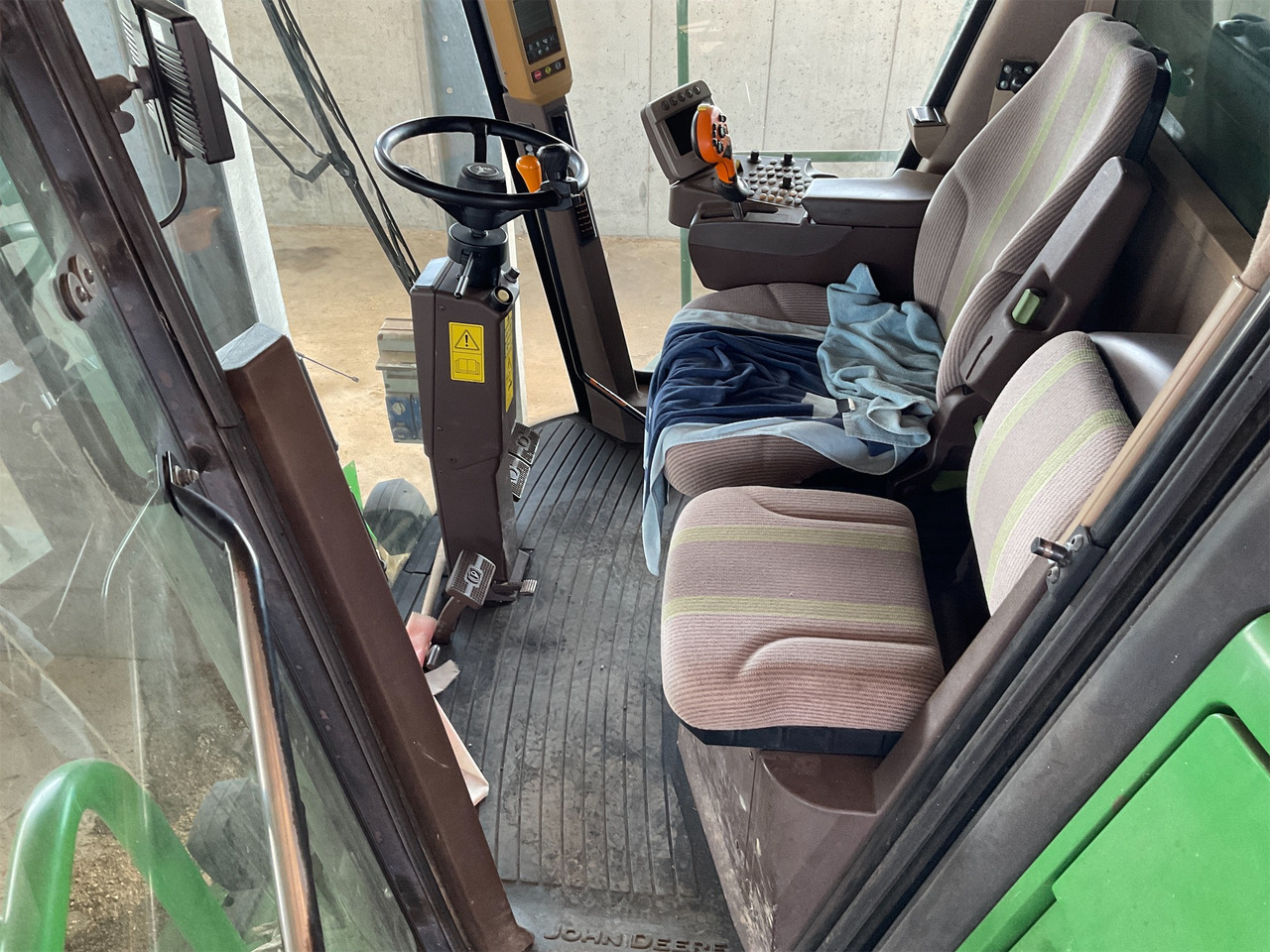 JOHN DEERE MIETITREBBIA S 560 - Combină de recoltat cereale: Foto 4 JOHN DEERE MIETITREBBIA S 560 - Combină de recoltat cereale: Foto 4