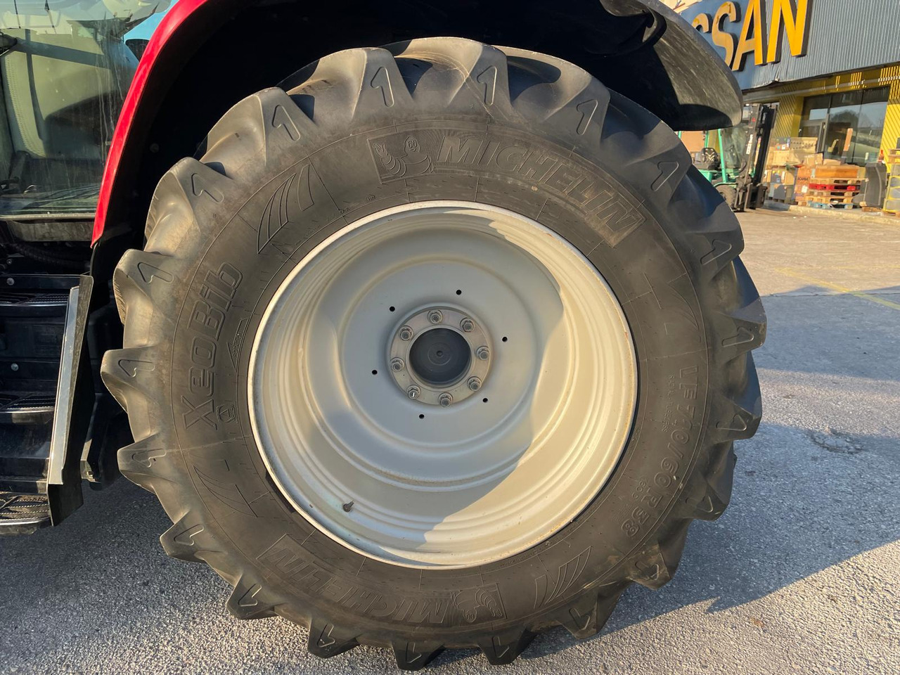 MASSEY FERGUSON 7718 DYNA-VT - Tractor agricol: Foto 5 MASSEY FERGUSON 7718 DYNA-VT - Tractor agricol: Foto 5