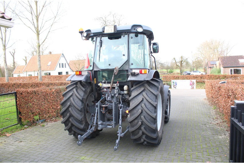 Massey Ferguson 3625 - Tractor agricol: Foto 4 Massey Ferguson 3625 - Tractor agricol: Foto 4