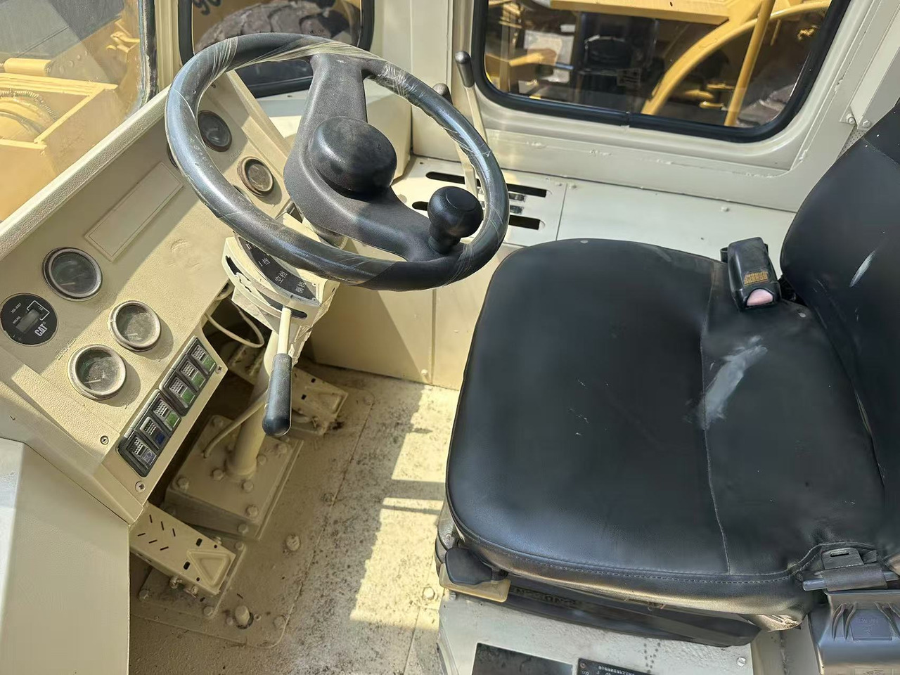 Încărcător frontal pe pneuri CATERPILLAR 966f [ Copy ] [ Copy ] [ Copy ] [ Copy ] [ Copy ] [ Copy ] [ Copy ]: Foto 7