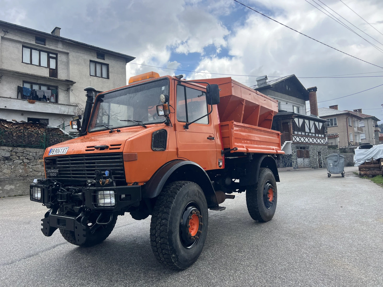 Mercedes-Benz UNIMOG U1500, 4х4, Самосвал - Utilaj deszăpezire: Foto 2 Mercedes-Benz UNIMOG U1500, 4х4, Самосвал - Utilaj deszăpezire: Foto 2