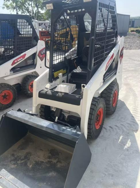 BOBCAT S70 - Mini încărcător: Foto 3 BOBCAT S70 - Mini încărcător: Foto 3
