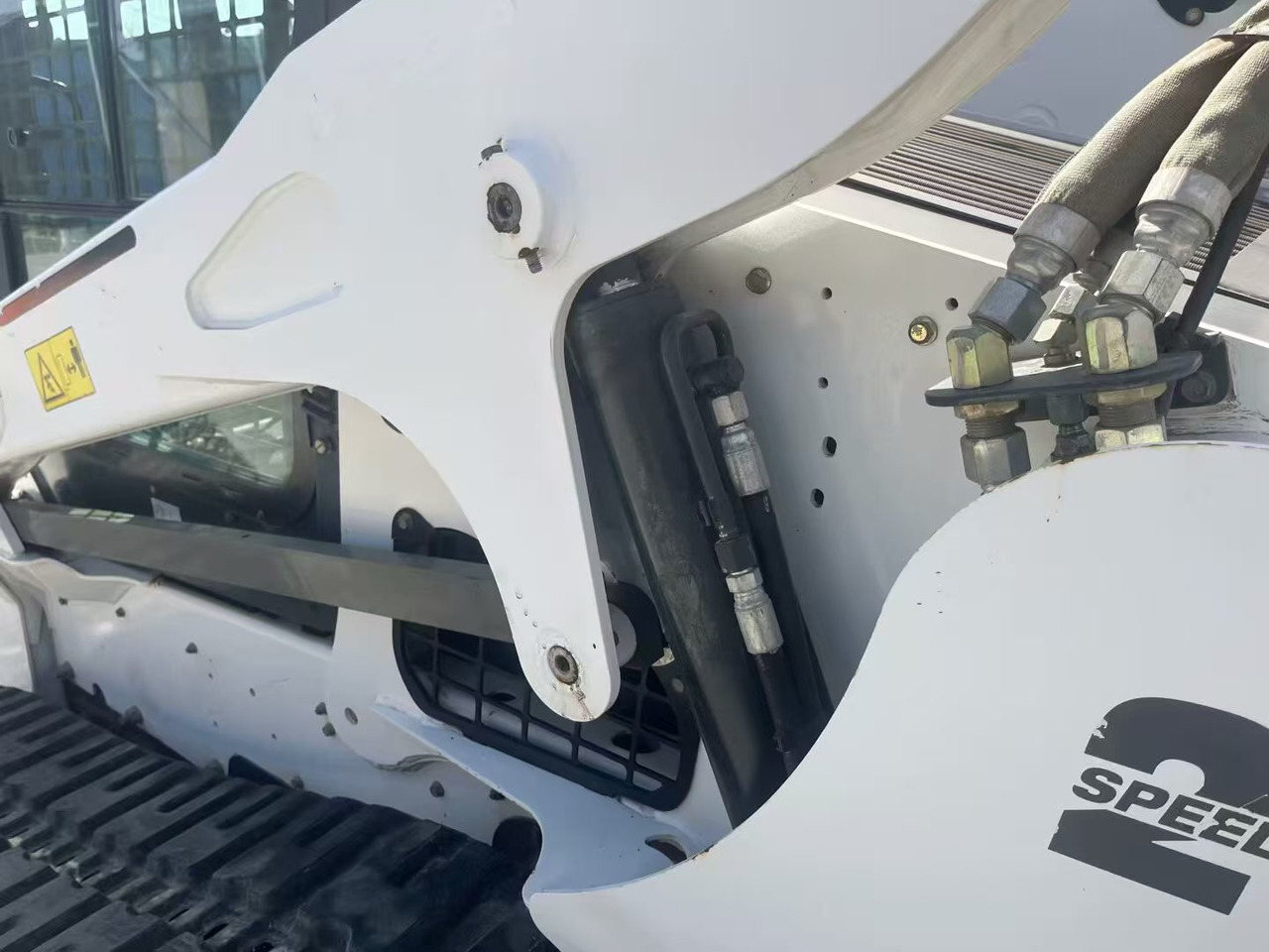 BOBCAT T770 - Mini încărcător pe şenile: Foto 3 BOBCAT T770 - Mini încărcător pe şenile: Foto 3