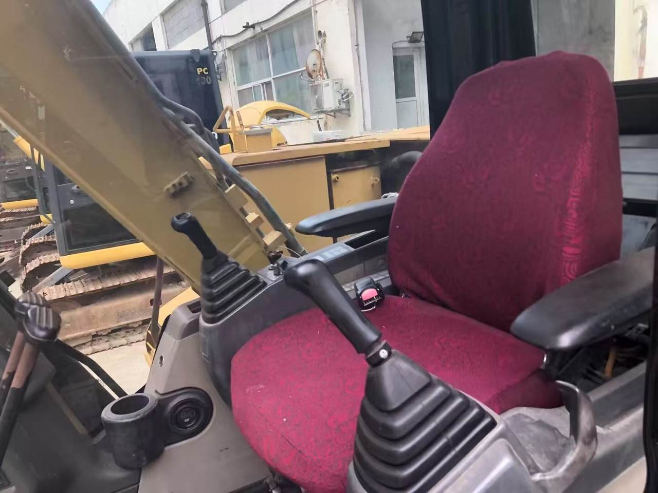 Excavator pe şenile CATERPILLAR 307D: Foto 18