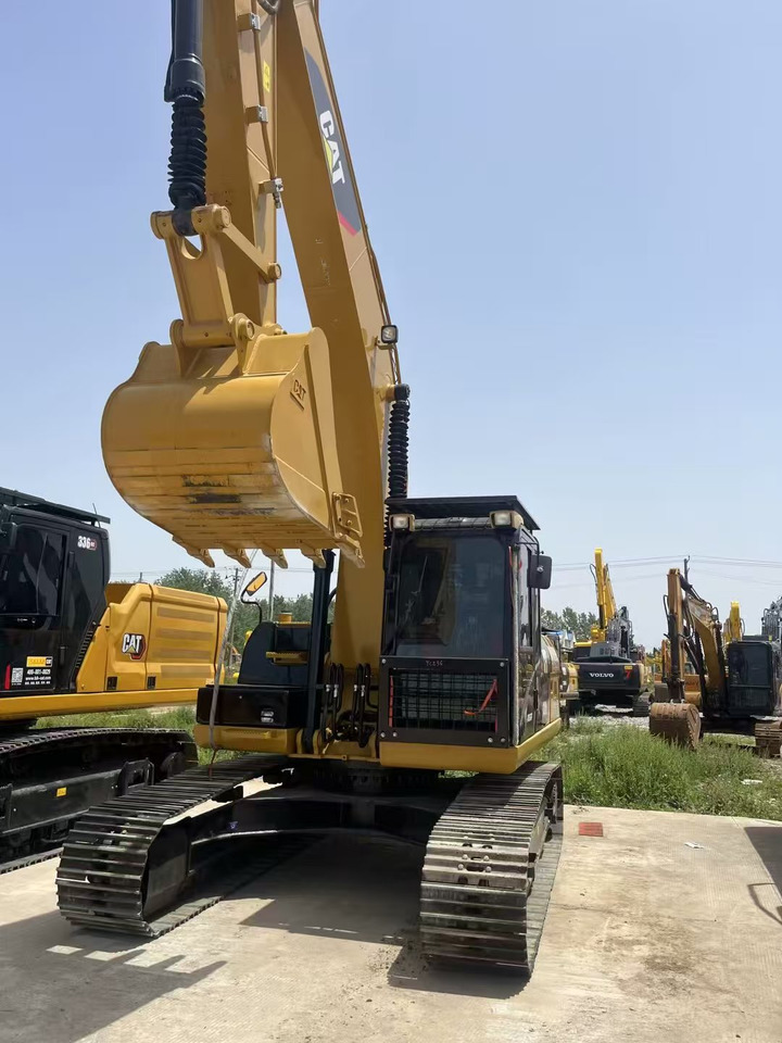 Excavator pe şenile CATERPILLAR 323D2L: Foto 12 Excavator pe şenile CATERPILLAR 323D2L: Foto 12