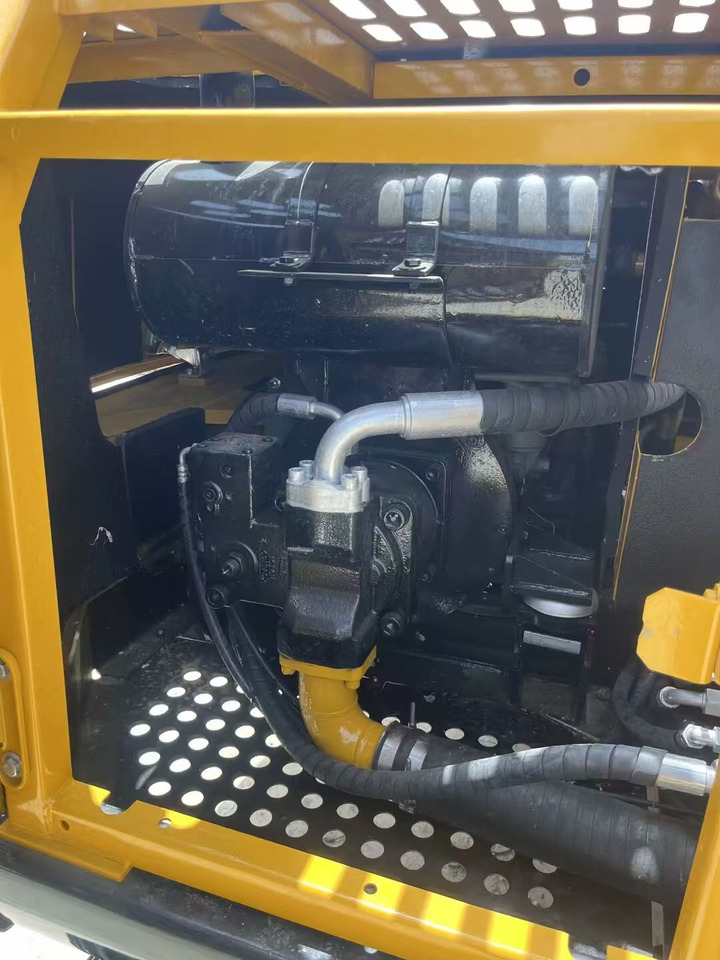 Excavator pe şenile CATERPILLAR 323D2L: Foto 7 Excavator pe şenile CATERPILLAR 323D2L: Foto 7