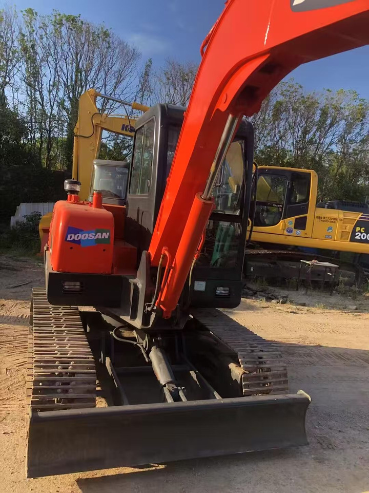 DOOSAN 55-9c - Mini excavator: Foto 1 DOOSAN 55-9c - Mini excavator: Foto 1