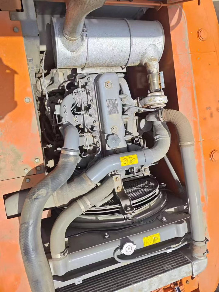 HITACHI ZX160 - Excavator pe şenile: Foto 5 HITACHI ZX160 - Excavator pe şenile: Foto 5