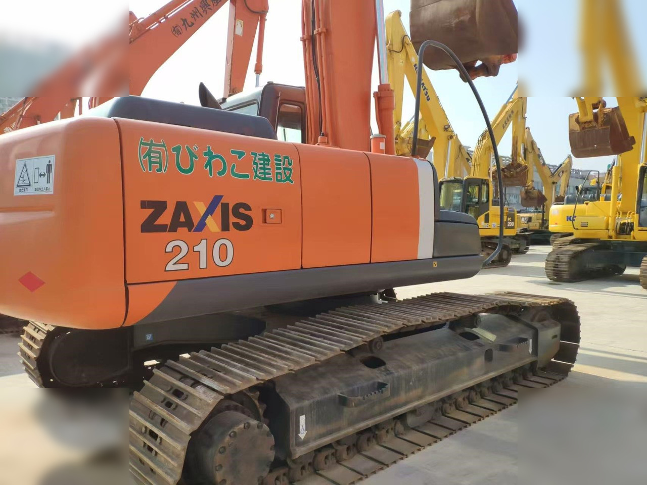 HITACHI ZX210 - Excavator pe şenile: Foto 3 HITACHI ZX210 - Excavator pe şenile: Foto 3