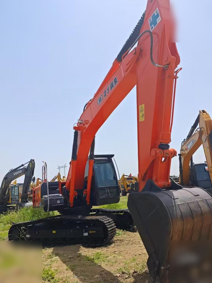 HITACHI ZX240 - Excavator pe şenile: Foto 2 HITACHI ZX240 - Excavator pe şenile: Foto 2