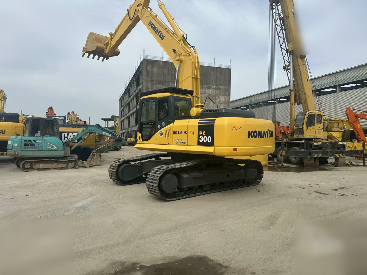 Excavator pe şenile KOMATSU PC300-7: Foto 10