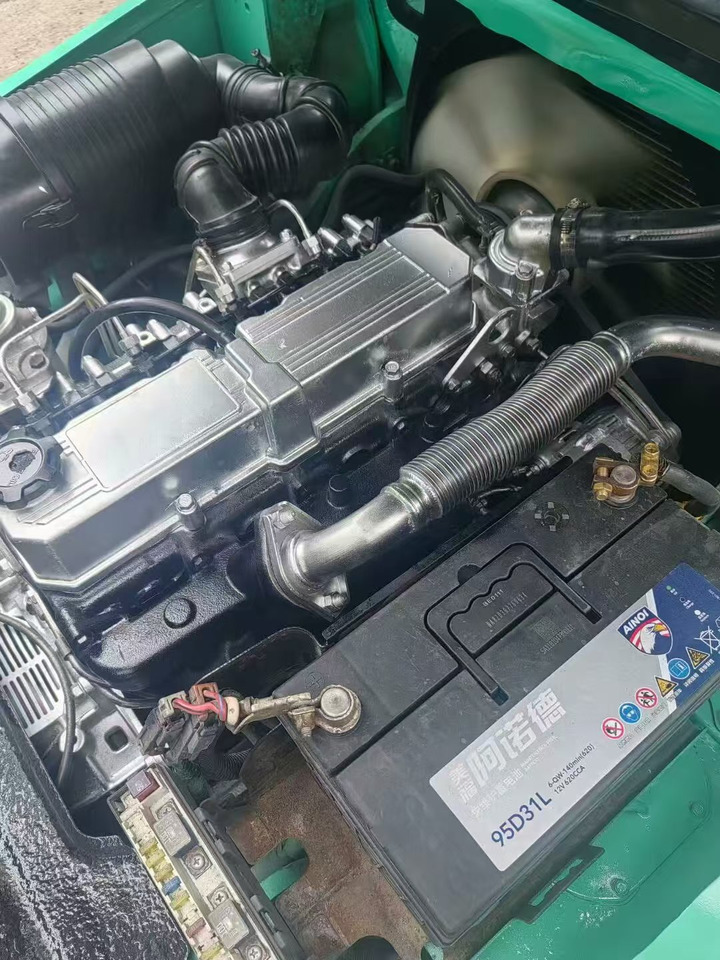 MITSUBISHI 3-ton - Stivuitor diesel: Foto 5 MITSUBISHI 3-ton - Stivuitor diesel: Foto 5