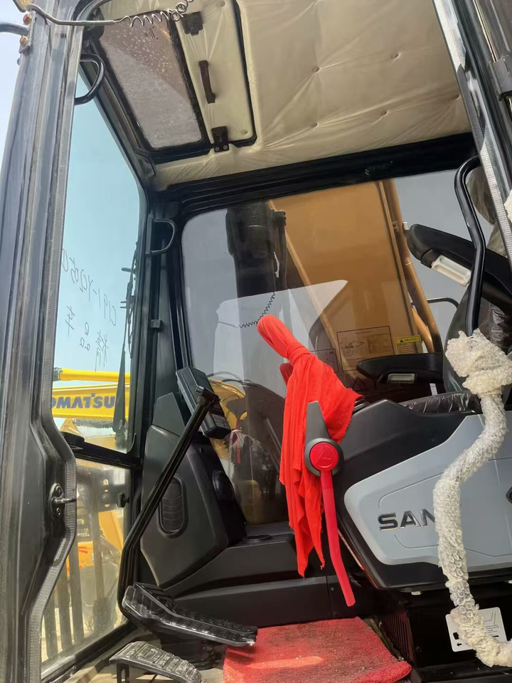 SANY SY245H - Excavator pe şenile: Foto 5 SANY SY245H - Excavator pe şenile: Foto 5