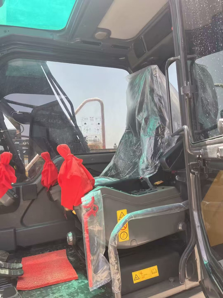 VOLVO EC140 - Excavator pe şenile: Foto 3 VOLVO EC140 - Excavator pe şenile: Foto 3