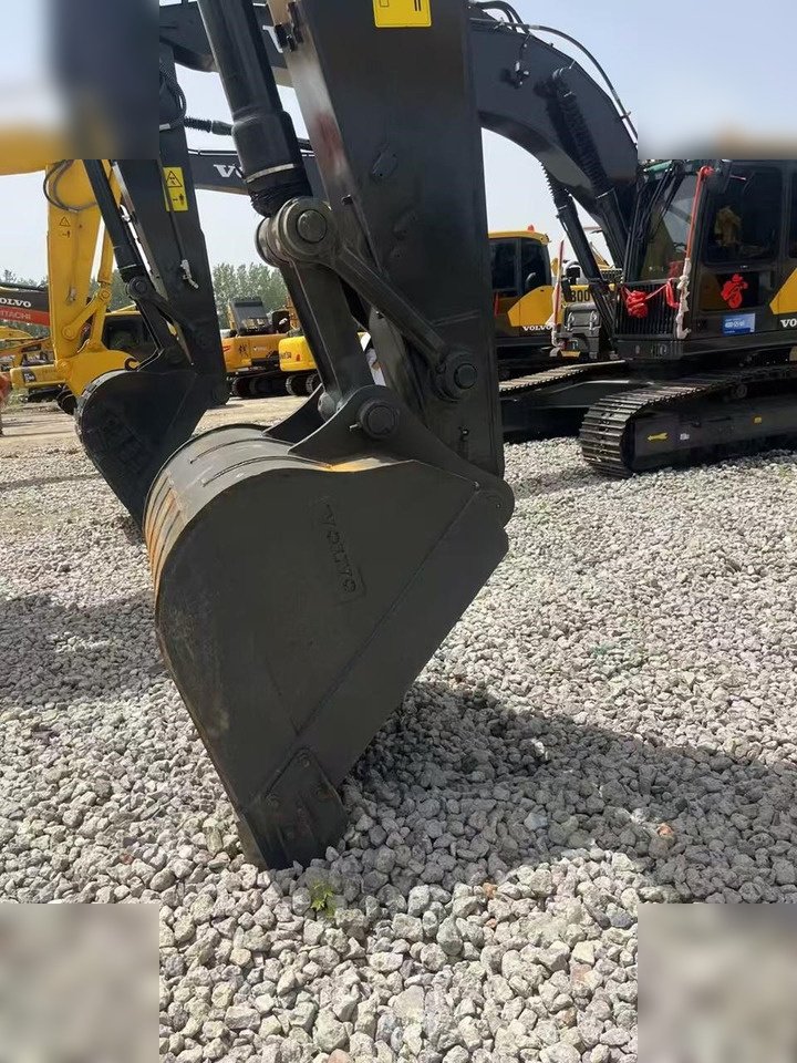 VOLVO EC240 - Excavator pe şenile: Foto 3 VOLVO EC240 - Excavator pe şenile: Foto 3