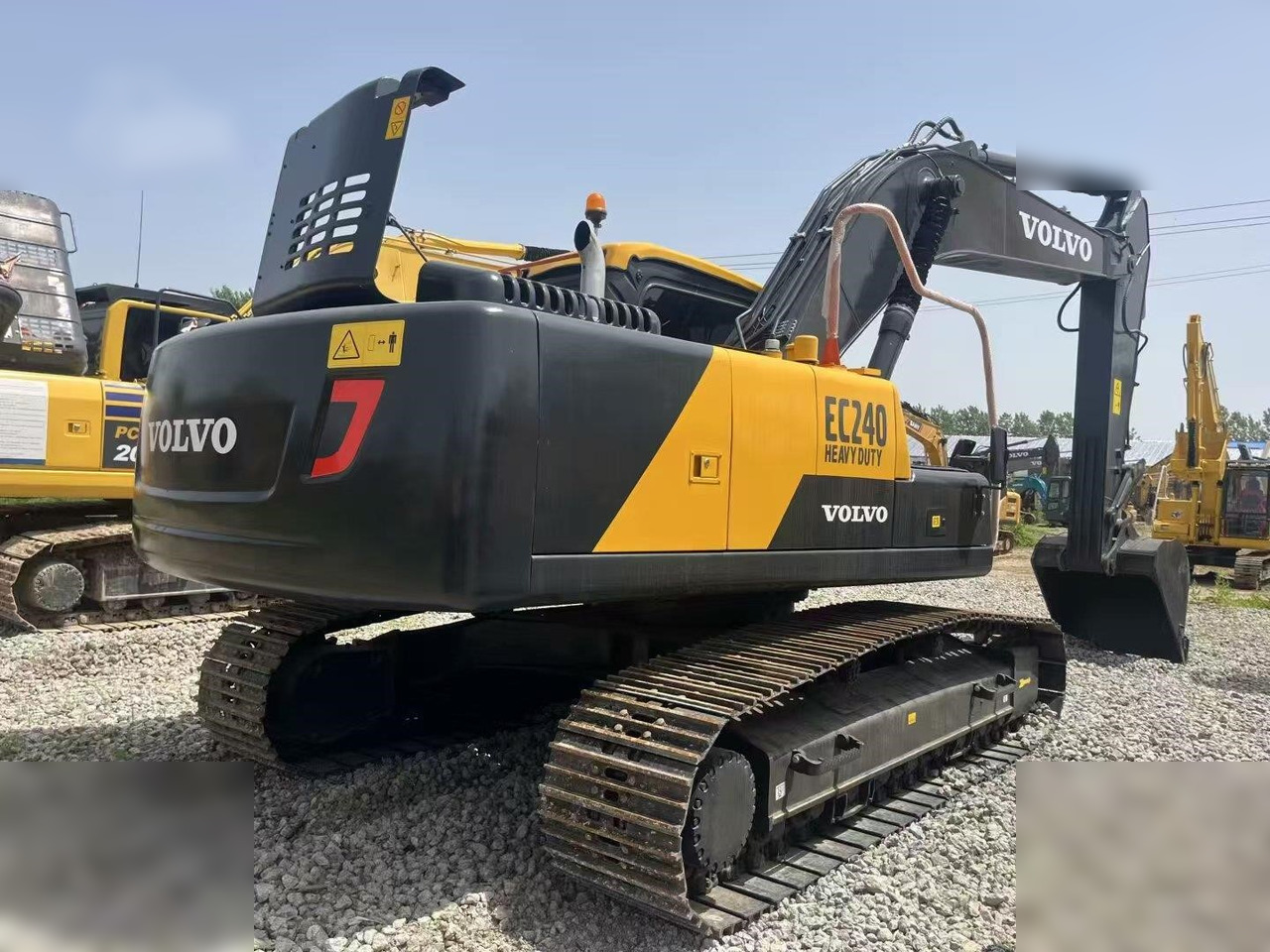 VOLVO EC240 - Excavator pe şenile: Foto 1 VOLVO EC240 - Excavator pe şenile: Foto 1