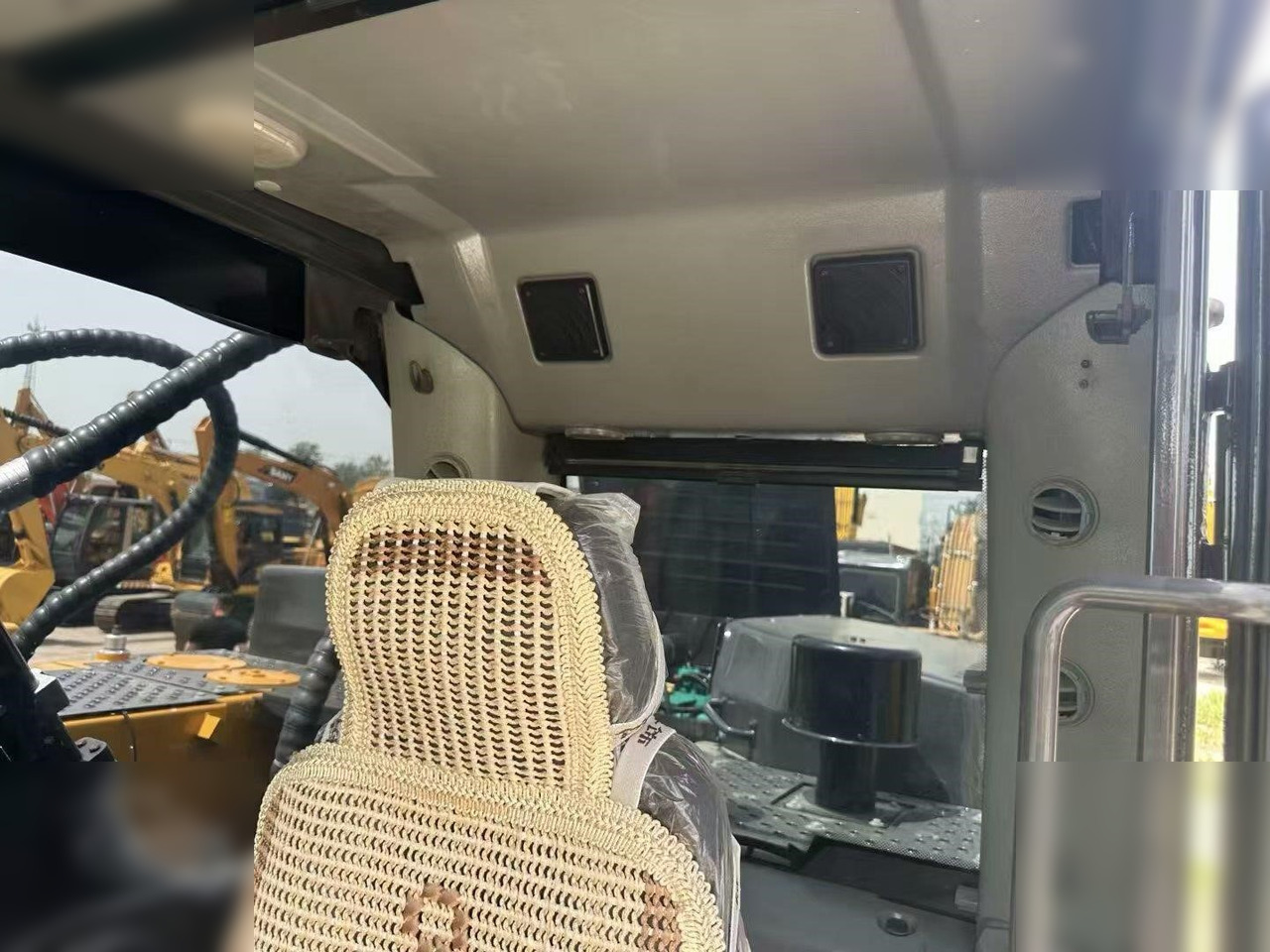 VOLVO EC300 - Excavator pe şenile: Foto 2 VOLVO EC300 - Excavator pe şenile: Foto 2