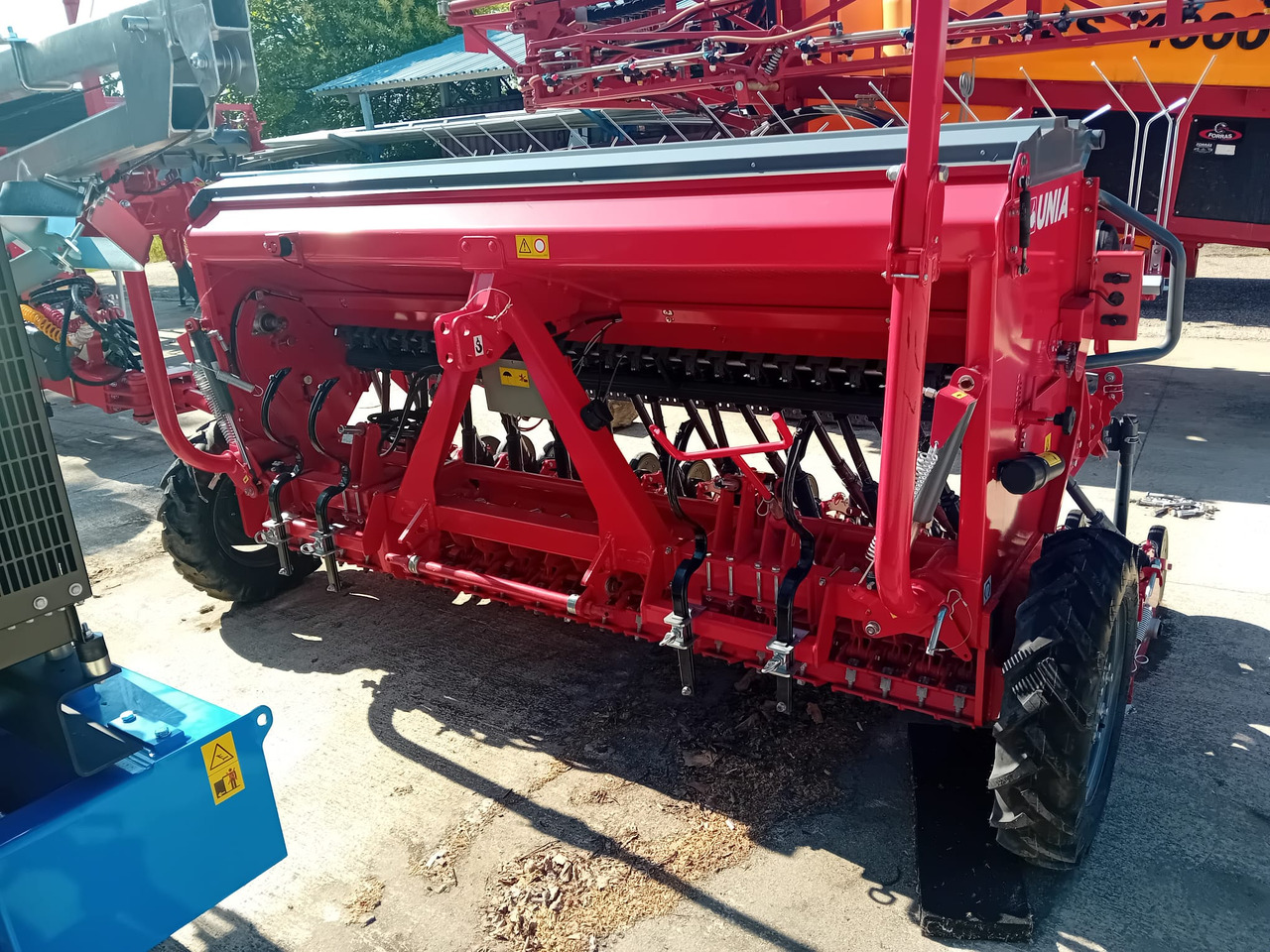 UNIA POLONEZ 550/3D - Semănătoare: Foto 1 UNIA POLONEZ 550/3D - Semănătoare: Foto 1