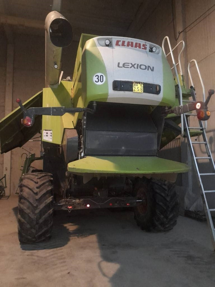 Claas LEXION 750 RISO - Combină de recoltat cereale: Foto 5 Claas LEXION 750 RISO - Combină de recoltat cereale: Foto 5
