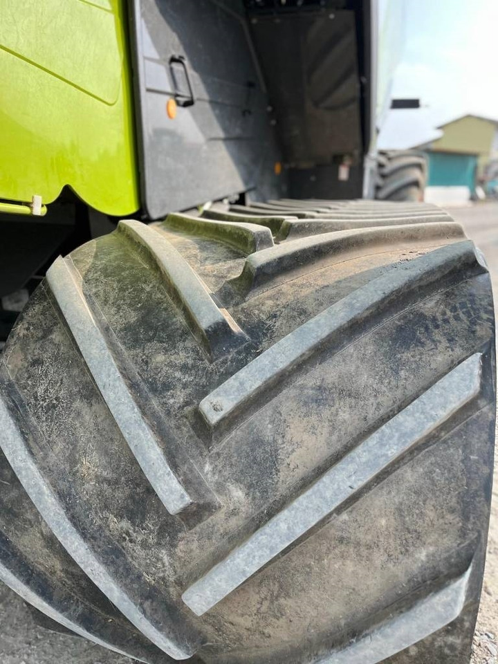 Claas LEXION 7600 TT - Combină de recoltat cereale: Foto 5 Claas LEXION 7600 TT - Combină de recoltat cereale: Foto 5