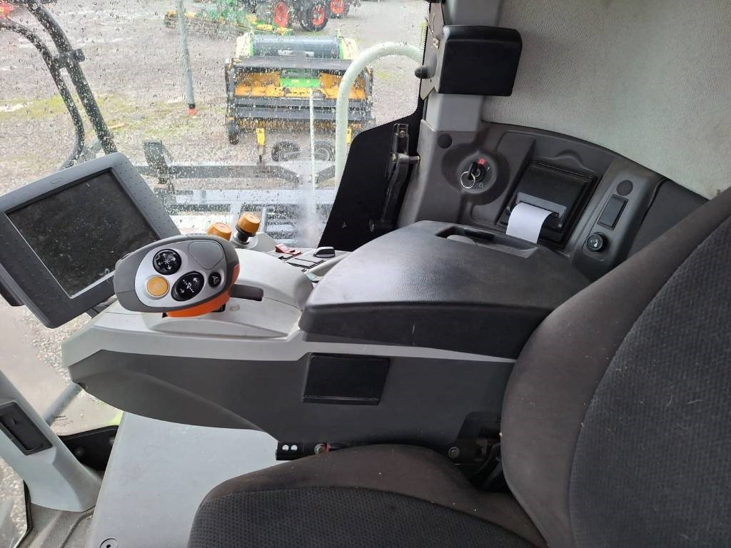 Claas Lexion 740 - Combină de recoltat cereale: Foto 4 Claas Lexion 740 - Combină de recoltat cereale: Foto 4