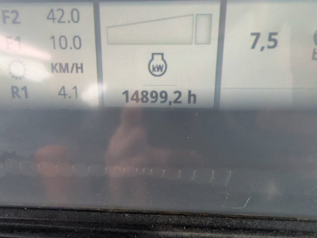 John Deere 7230 R în leasing John Deere 7230 R: Foto 10 John Deere 7230 R în leasing John Deere 7230 R: Foto 10