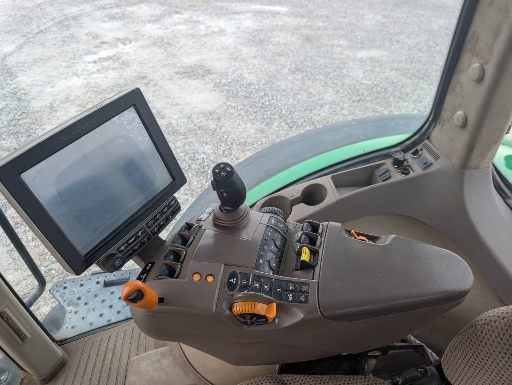 John Deere 7230 R în leasing John Deere 7230 R: Foto 11 John Deere 7230 R în leasing John Deere 7230 R: Foto 11