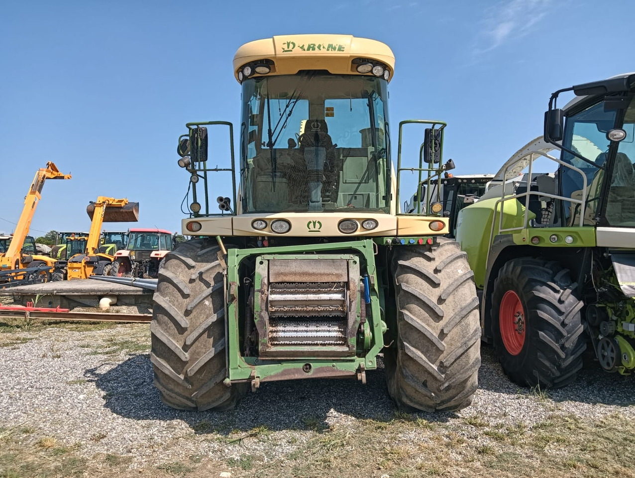 KRONE BIG X 850 - Combină de Recoltat Furaj: Foto 2 KRONE BIG X 850 - Combină de Recoltat Furaj: Foto 2