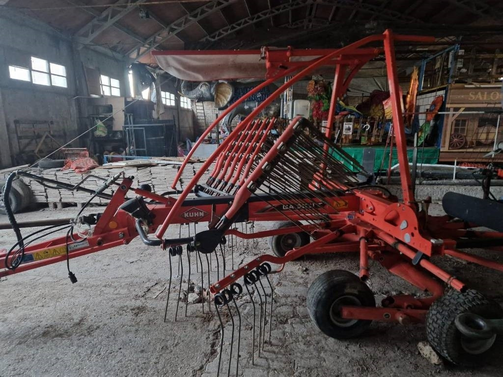 Kuhn 5031T - Maşină de întors fânul: Foto 4 Kuhn 5031T - Maşină de întors fânul: Foto 4