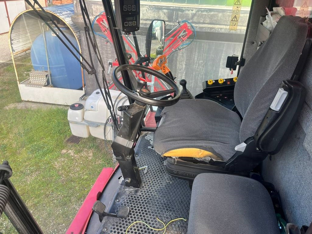 Laverda 25.50 - Combină de recoltat cereale: Foto 2 Laverda 25.50 - Combină de recoltat cereale: Foto 2