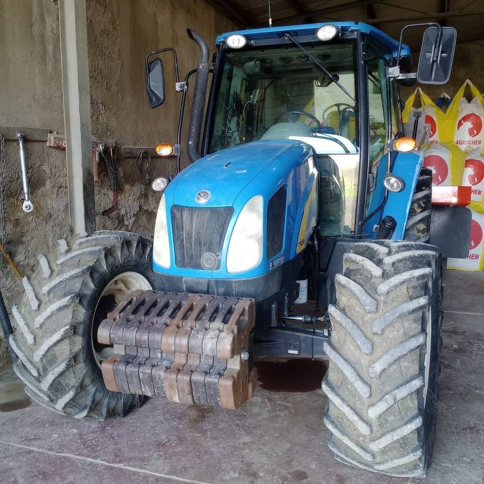New Holland T 5050 - Tractor agricol: Foto 2 New Holland T 5050 - Tractor agricol: Foto 2