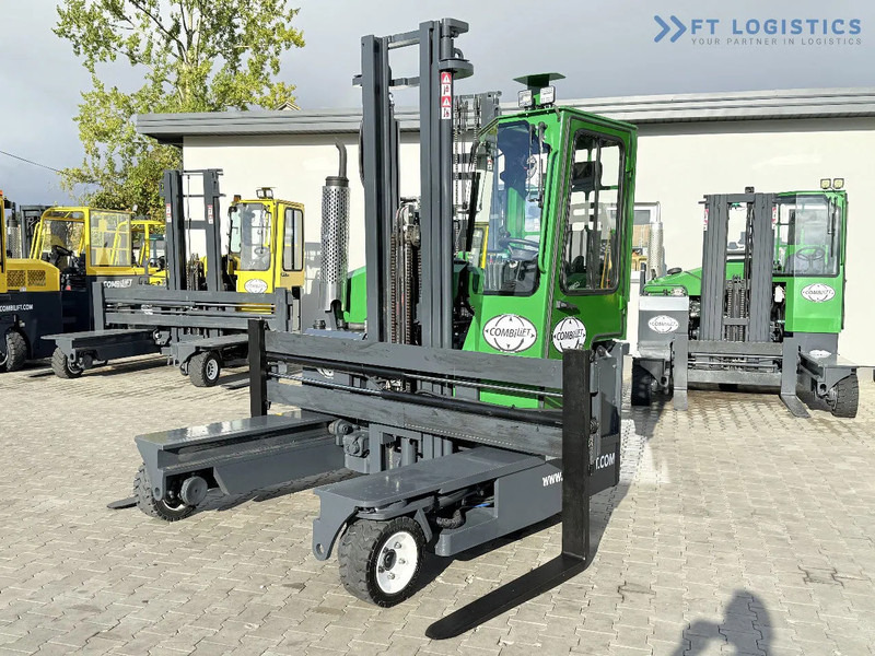 Combilift C3000 / DIESEL / DUPLEX 4200MM / FREE LIFT / WIDE FORK POSITIONER / FULL CABIN / EXCELLENT CONDITION / Wide range of four-way an - Stivuitor cu catarg retractabil, cu schimbare rapidă de direcţie: Foto 2 Combilift C3000 / DIESEL / DUPLEX 4200MM / FREE LIFT / WIDE FORK POSITIONER / FULL CABIN / EXCELLENT CONDITION / Wide range of four-way an - Stivuitor cu catarg retractabil, cu schimbare rapidă de direcţie: Foto 2