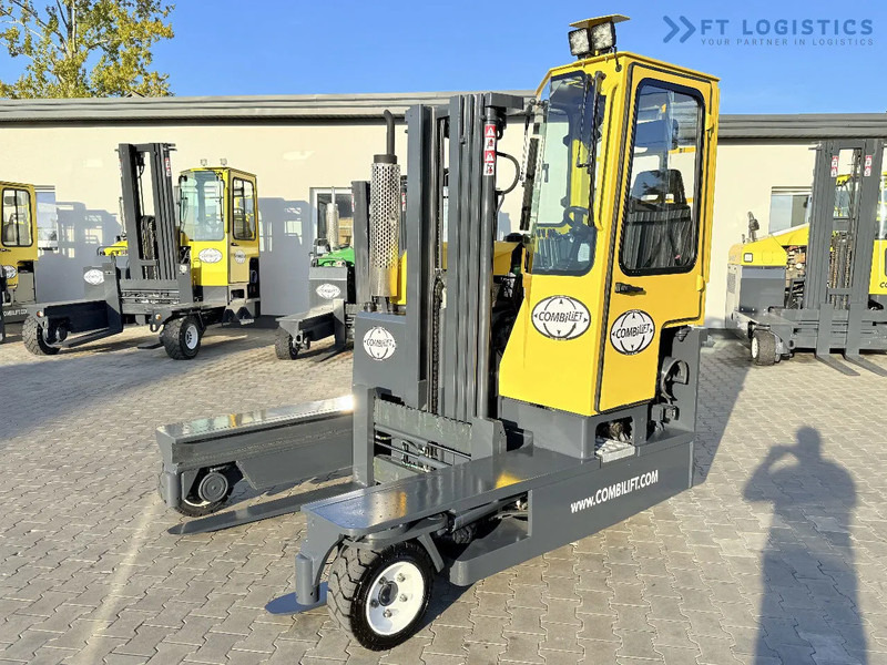 Combilift C3000 / GAS / TRIPLEX 4900MM / FREE LIFT / FORK POSITIONER / FULL CABIN / EXCELLENT CONDITION / Wide range of four-way and side - Stivuitor cu catarg retractabil, cu schimbare rapidă de direcţie: Foto 1 Combilift C3000 / GAS / TRIPLEX 4900MM / FREE LIFT / FORK POSITIONER / FULL CABIN / EXCELLENT CONDITION / Wide range of four-way and side - Stivuitor cu catarg retractabil, cu schimbare rapidă de direcţie: Foto 1