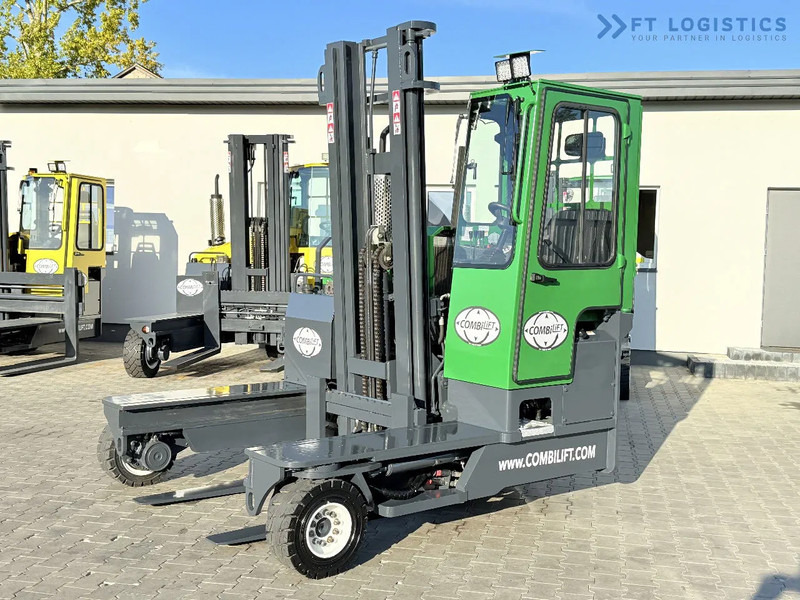 Combilift C4000 / DIESEL / DUPLEX 4100MM / FREE LIFT / SIDE SHIFT / FULL CABIN / EXCELLENT CONDITION / Wide range of four-way and side loa - Stivuitor cu catarg retractabil, cu schimbare rapidă de direcţie: Foto 1 Combilift C4000 / DIESEL / DUPLEX 4100MM / FREE LIFT / SIDE SHIFT / FULL CABIN / EXCELLENT CONDITION / Wide range of four-way and side loa - Stivuitor cu catarg retractabil, cu schimbare rapidă de direcţie: Foto 1