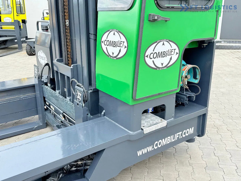 Combilift C4000 / TRIPLEX / 9300MM / FREE LIFT / POSITIONER / GAS / CABIN C4000 / TRIPLEX / 9300MM / FREE LIFT / POSITIONER / GAS / CABIN - Stivuitor cu catarg retractabil, cu schimbare rapidă de direcţie: Foto 4 Combilift C4000 / TRIPLEX / 9300MM / FREE LIFT / POSITIONER / GAS / CABIN C4000 / TRIPLEX / 9300MM / FREE LIFT / POSITIONER / GAS / CABIN - Stivuitor cu catarg retractabil, cu schimbare rapidă de direcţie: Foto 4