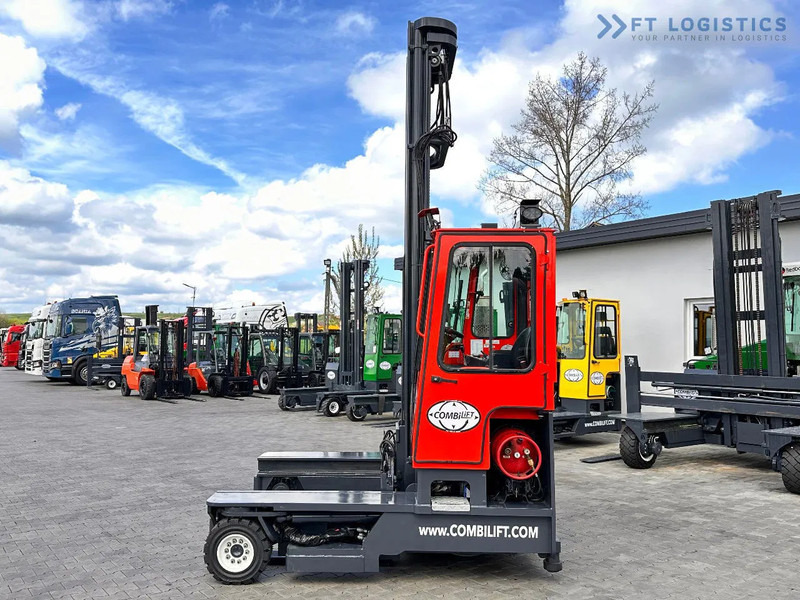 Combilift C4000 / TRIPLEX / 9300MM / FREE LIFT / POSITIONER / LPG / CABIN C4000 / TRIPLEX / 9300MM / FREE LIFT / POSITIONER / LPG / CABIN - Stivuitor cu catarg retractabil, cu schimbare rapidă de direcţie: Foto 4 Combilift C4000 / TRIPLEX / 9300MM / FREE LIFT / POSITIONER / LPG / CABIN C4000 / TRIPLEX / 9300MM / FREE LIFT / POSITIONER / LPG / CABIN - Stivuitor cu catarg retractabil, cu schimbare rapidă de direcţie: Foto 4