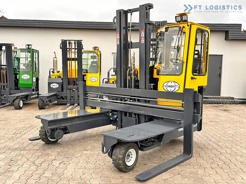 Combilift C4500 / DUPLEX / 4050MM / DIESEL / WIDE POSITIONER / FREE LIFT C4500 / DUPLEX / 4050MM / DIESEL / WIDE POSITIONER / FREE LIFT - Stivuitor cu catarg retractabil, cu schimbare rapidă de direcţie: Foto 1 Combilift C4500 / DUPLEX / 4050MM / DIESEL / WIDE POSITIONER / FREE LIFT C4500 / DUPLEX / 4050MM / DIESEL / WIDE POSITIONER / FREE LIFT - Stivuitor cu catarg retractabil, cu schimbare rapidă de direcţie: Foto 1