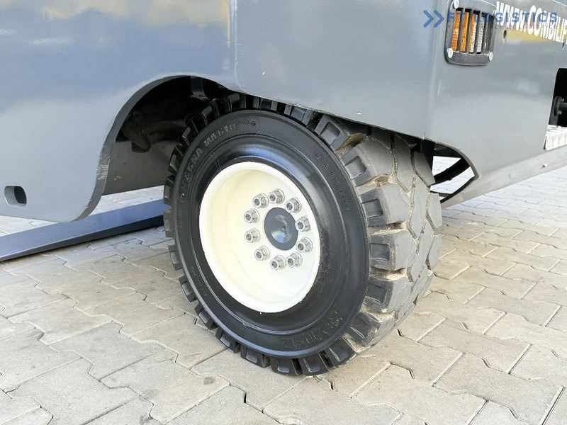 Combilift C5000SR / DIESEL / TRIPLEX MAST – 6100 MM / FORK POSITIONER / FULL CABIN C5000SR / DIESEL / TRIPLEX MAST – 6100 MM / FORK POSITI - Stivuitor cu catarg retractabil, cu schimbare rapidă de direcţie: Foto 4 Combilift C5000SR / DIESEL / TRIPLEX MAST – 6100 MM / FORK POSITIONER / FULL CABIN C5000SR / DIESEL / TRIPLEX MAST – 6100 MM / FORK POSITI - Stivuitor cu catarg retractabil, cu schimbare rapidă de direcţie: Foto 4