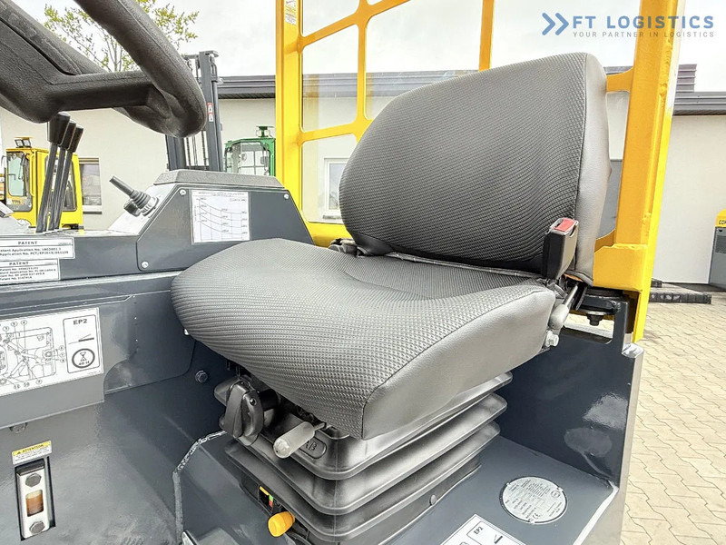 Stivuitor cu catarg retractabil, cu schimbare rapidă de direcţie Combilift CB4000 / GAS / TRIPLEX 5200MM / FREE LIFT / FORK POSITIONER / SIDE SHIFT / EXCELLENT CONDITION / Wide range of four-way and side: Foto 11