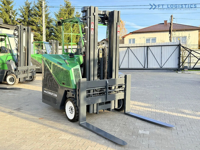 Combilift CB4000 / GAS / TRIPLEX 5200MM / FREE LIFT / FORK POSITIONER / SIDE SHIFT / EXCELLENT CONDITION / Wide range of four-way and side - Stivuitor cu catarg retractabil, cu schimbare rapidă de direcţie: Foto 4 Combilift CB4000 / GAS / TRIPLEX 5200MM / FREE LIFT / FORK POSITIONER / SIDE SHIFT / EXCELLENT CONDITION / Wide range of four-way and side - Stivuitor cu catarg retractabil, cu schimbare rapidă de direcţie: Foto 4