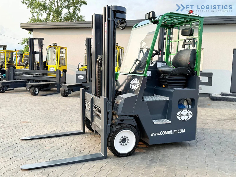 Combilift COMBILIFT C4000CB – TRIPLEX 5200mm – Year 2017 – LPG – FREE LIFT – SIDESHIFT – FORK POSITIONER – CONDITION 5/5 COMBILIFT C4000CB - Stivuitor cu catarg retractabil, cu schimbare rapidă de direcţie: Foto 2 Combilift COMBILIFT C4000CB – TRIPLEX 5200mm – Year 2017 – LPG – FREE LIFT – SIDESHIFT – FORK POSITIONER – CONDITION 5/5 COMBILIFT C4000CB - Stivuitor cu catarg retractabil, cu schimbare rapidă de direcţie: Foto 2