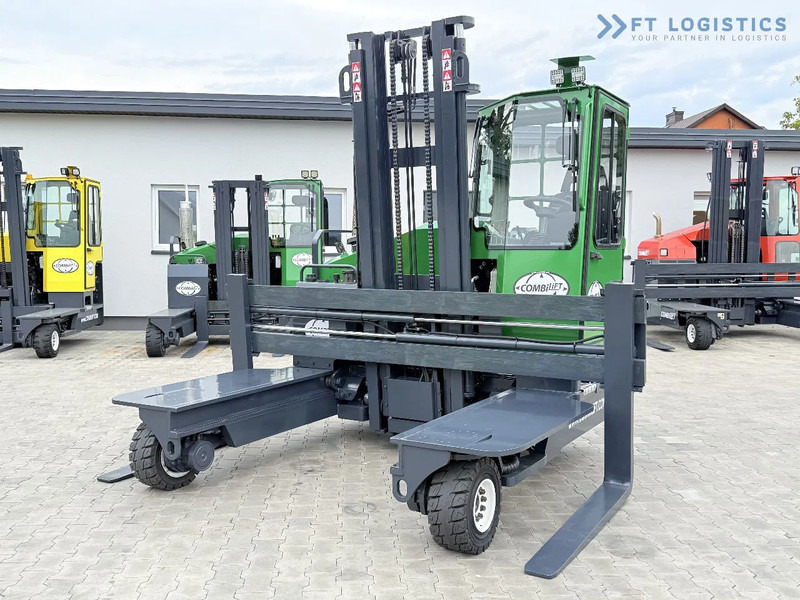 Combilift Combilift C4500 / DIESEL / DUPLEX 4000MM / WIDE FORK POSITIONER / HEATING / FULL CABIN / PERFECT CONDITION / Wide range of four- - Stivuitor cu catarg retractabil, cu schimbare rapidă de direcţie: Foto 4 Combilift Combilift C4500 / DIESEL / DUPLEX 4000MM / WIDE FORK POSITIONER / HEATING / FULL CABIN / PERFECT CONDITION / Wide range of four- - Stivuitor cu catarg retractabil, cu schimbare rapidă de direcţie: Foto 4