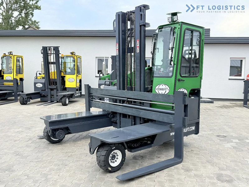 Combilift Combilift C4500 / DIESEL / DUPLEX 4000MM / WIDE FORK POSITIONER / HEATING / FULL CABIN / PERFECT CONDITION / Wide range of four- - Stivuitor cu catarg retractabil, cu schimbare rapidă de direcţie: Foto 2 Combilift Combilift C4500 / DIESEL / DUPLEX 4000MM / WIDE FORK POSITIONER / HEATING / FULL CABIN / PERFECT CONDITION / Wide range of four- - Stivuitor cu catarg retractabil, cu schimbare rapidă de direcţie: Foto 2