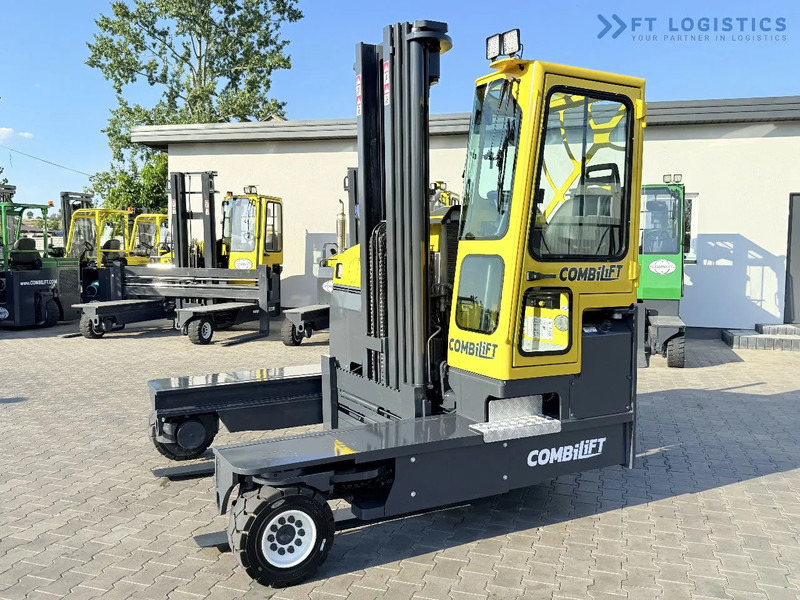 Stivuitor cu catarg retractabil, cu schimbare rapidă de direcţie Combilift Combilift C5000 / DIESEL / TRIPLEX 6000MM / FREE LIFT / FORK POSITIONER / BUILT-IN SCALE / HEATING / FULL CABIN / PERFECT CONDIT: Foto 5 Stivuitor cu catarg retractabil, cu schimbare rapidă de direcţie Combilift Combilift C5000 / DIESEL / TRIPLEX 6000MM / FREE LIFT / FORK POSITIONER / BUILT-IN SCALE / HEATING / FULL CABIN / PERFECT CONDIT: Foto 5