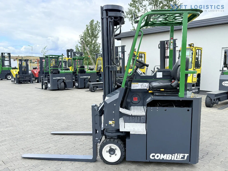 Combilift Combilift CBE2500 / TRIPLEX / 5500MM / FREE LIFT / ELECTRIC DRIVE / ONLY 2300 MTH / FORK POSITIONER / SIDE SHIFT / NEW TYRES / L - Stivuitor cu catarg retractabil, cu schimbare rapidă de direcţie: Foto 3 Combilift Combilift CBE2500 / TRIPLEX / 5500MM / FREE LIFT / ELECTRIC DRIVE / ONLY 2300 MTH / FORK POSITIONER / SIDE SHIFT / NEW TYRES / L - Stivuitor cu catarg retractabil, cu schimbare rapidă de direcţie: Foto 3