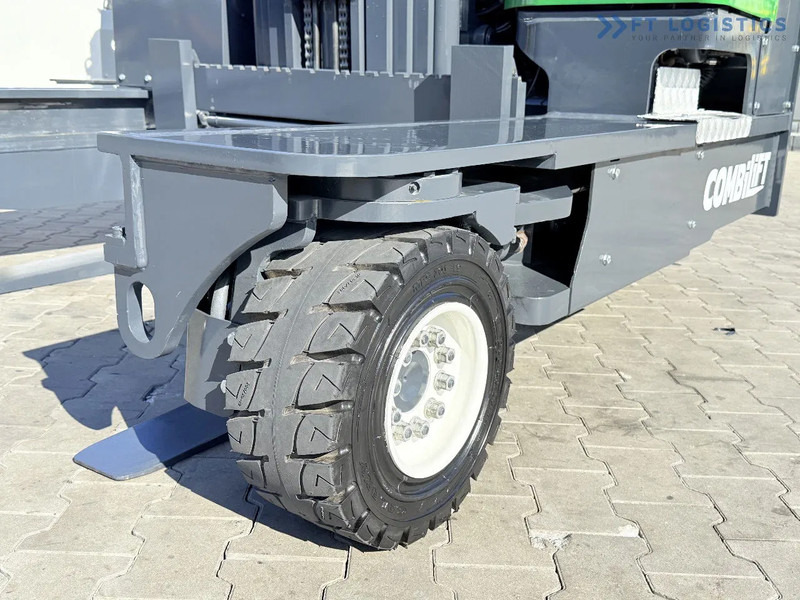 Combilift FOUR-WAY / MULTI-DIRECTIONAL FORKLIFT C4500 / DIESEL / TRIPLEX 4900MM / ONLY 4160 WORKING HOURS / FORK POSITIONER / FULL CABIN W - Stivuitor cu catarg retractabil, cu schimbare rapidă de direcţie: Foto 3 Combilift FOUR-WAY / MULTI-DIRECTIONAL FORKLIFT C4500 / DIESEL / TRIPLEX 4900MM / ONLY 4160 WORKING HOURS / FORK POSITIONER / FULL CABIN W - Stivuitor cu catarg retractabil, cu schimbare rapidă de direcţie: Foto 3