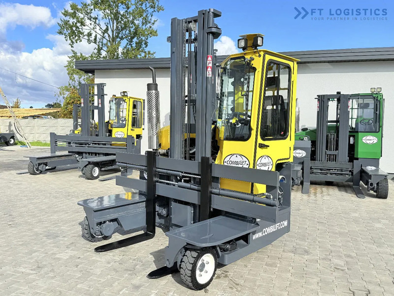 Combilift FOUR-WAY / MULTI-DIRECTIONAL FORKLIFT / ONLY 491 HOURS / C2500 / GAS / DUPLEX 4600MM / SHORT – ONLY 1900MM / WIDTH 2700MM WITH F - Stivuitor cu catarg retractabil, cu schimbare rapidă de direcţie: Foto 2 Combilift FOUR-WAY / MULTI-DIRECTIONAL FORKLIFT / ONLY 491 HOURS / C2500 / GAS / DUPLEX 4600MM / SHORT – ONLY 1900MM / WIDTH 2700MM WITH F - Stivuitor cu catarg retractabil, cu schimbare rapidă de direcţie: Foto 2